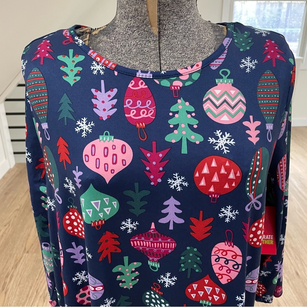 Christmas ornament tree 
NWT M colorful stretchy comfortable 3/4 sleeve dress